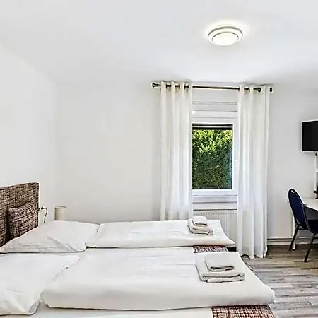 City Hotel * لودفيغسبرغ