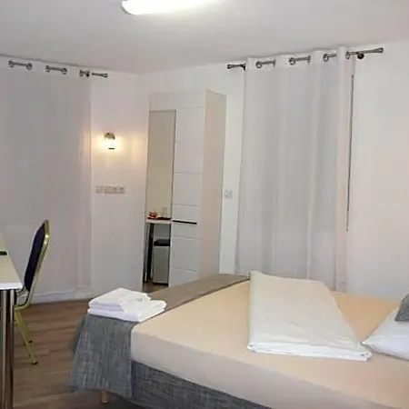 City Hotel * لودفيغسبرغ