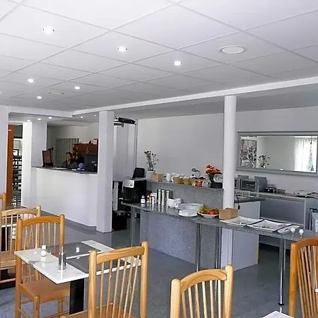 City Hotel لودفيغسبرغ