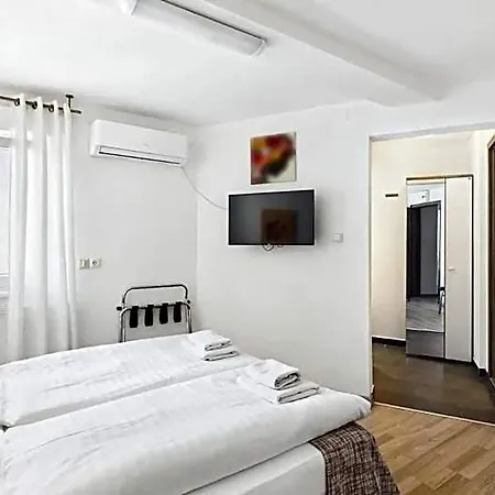 City Hotel فندق لودفيغسبرغ