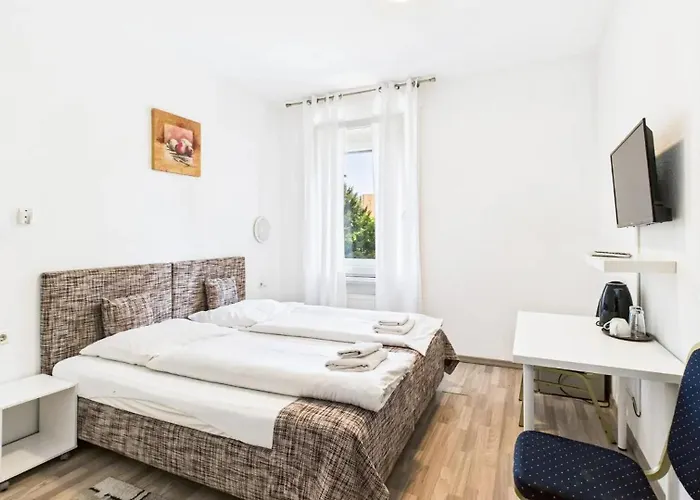 City Hotel Ξενοδοχείο *